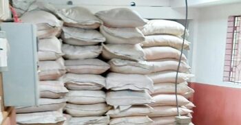 কমলগঞ্জে ২৯০ বস্তা ভারতীয় চিনি জব্দ, গোডাউন সিলগালা