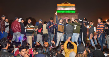 ভারতের জেন জি কেন রাস্তায় নামছে না?