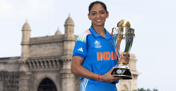 বিশ্বকাপ জয়ের পর পুরস্কারের বন্যায় ভাসছে ভারতের নারী ক্রিকেটাররা