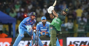 Kohli, Rahul fire as India thump Pakistan in Asia Cup