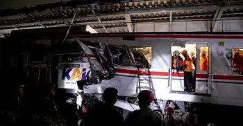 ইন্দোনেশিয়ায় দুই ট্রেনের সংঘর্ষে নিহত ১৪, আরও হতাহতের শঙ্কা