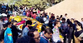 শহীদ বুদ্ধিজীবীদের সর্বস্তরের মানুষের ফুলেল শ্রদ্ধায় স্মরণ