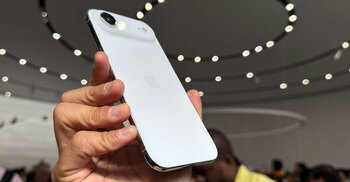 সবচেয়ে পাতলা আইফোন এলো বাজারে, কী আছে এতে