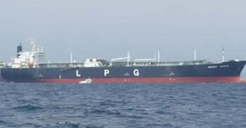 বাংলাদেশে জ্বালানি আনা জাহাজে যুক্তরাষ্ট্রের নিষেধাজ্ঞা