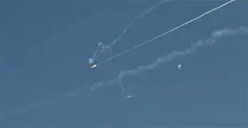 ইসরায়েলে রকেট হামলা ইরানের, পশ্চিম জেরুজালেমে মুর্হুমুহু বিস্ফোরণ