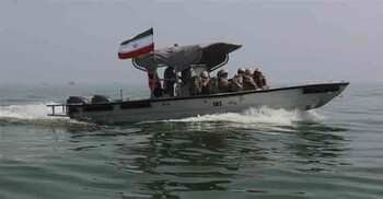 যুক্তরাষ্ট্রের সঙ্গে উত্তেজনা, নতুন ক্ষেপণাস্ত্রের পরীক্ষা চালালো ইরান