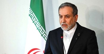 Iran's top diplomat in Istanbul for talks as US tension simmers