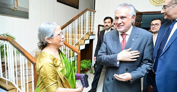 Pakistan deputy PM seeks forward-looking ties with Bangladesh