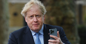 তদন্তের মুখে নিজ মোবাইলের পাসওয়ার্ড ভুলে গেলেন বরিস!