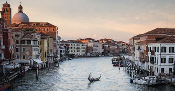 ইতালিতে রেসিডেন্স পারমিট পাওয়ায় শীর্ষ তিনে বাংলাদেশিরা