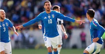 Pellegrini and Barella give Italy 2-0 win over Ecuador