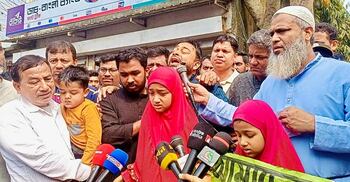 ছোট ভাই-বোনেরা ঘুমাতে পারে না, সারাক্ষণ মাকে খোঁজে