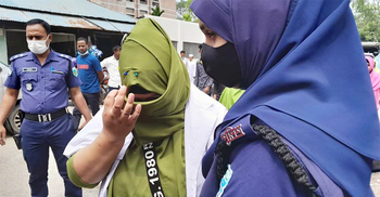 জয়পুরহাট হাসপাতাল থেকে ভুয়া নার্স আটক