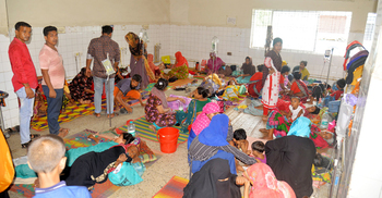 যশোরে প্রতিদিন হাসপাতালে ছুটছেন কয়েকশ রোগী