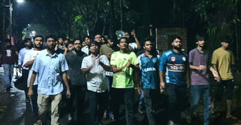 জাবির হলে রাজনীতি নিষিদ্ধের দাবিতে মিছিল, যা জানালেন উপাচার্য