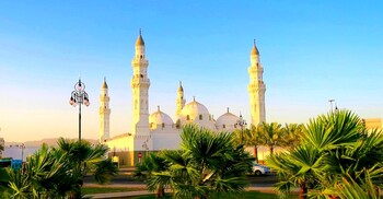 মেয়েদের প্রতি মায়ের ভালোবাসা, যা বলেছিলেন মহানবী (সা.)