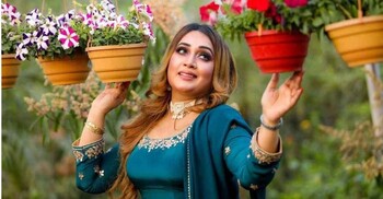 নির্বাচনে প্রাথী হচ্ছেন অভিনেত্রী পলি