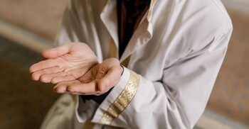 দেশের নিরাপত্তা কামনায় যে দোয়া পড়বেন