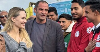 ইসরায়েলি হুমকির পর রাফাহ সীমান্ত পরিদর্শনে অ্যাঞ্জেলিনা জোলি