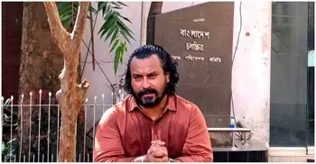 যে কারণে আবারও পদত্যাগ করছেন নির্মাতা খিজির হায়াত খান