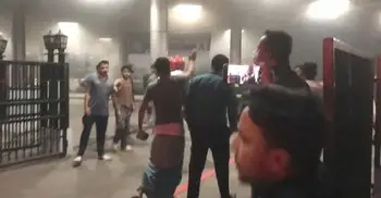 কেমিক্যাল ইন্ডাস্ট্রিজ কর্পোরেশন ভবনের গ্যারেজে অগ্নিকাণ্ড