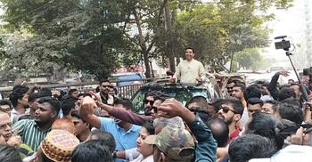 ধানের শীষের কাণ্ডারি হয়ে নির্বাচনি প্রচারণায় ববি হাজ্জাজ