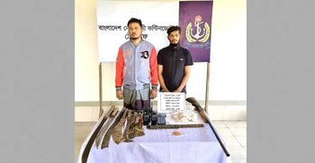 নৌবাহিনীর অভিযানে আইস, অস্ত্র ও গোলাবারুদসহ আটক ৩