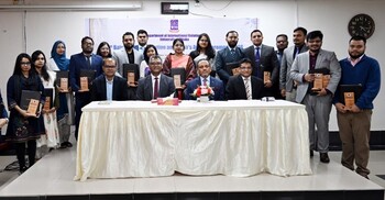 ঢাবির আইআরে ২৪ শিক্ষার্থী পেলেন চেয়ার’স অ্যাওয়ার্ড