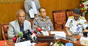 নির্বাচনে কোনো প্রার্থী থেকে খাবার-আর্থিক সুবিধা নেওয়া যাবে না