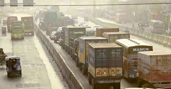 9km congestion hits Dhaka-Ctg highway amid election rush