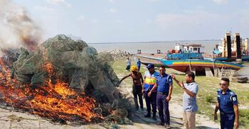 যমুনায় সাড়ে ৩ হাজার মিটার অবৈধ জাল জব্দ