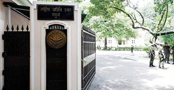 প্রধান উপদেষ্টার সঙ্গে সাক্ষাৎ করতে যমুনার পথে বিএনপির দুই নেতা