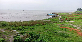 Woman missing after boat capsizes in Jamuna
