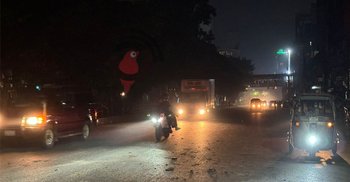 আইনশৃঙ্খলা বাহিনীর নিয়ন্ত্রণে ধানমন্ডি ৩২