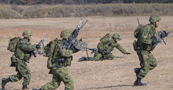 ভাল্লুকের আক্রমণ ঠেকাতে জাপানে সেনা মোতায়েন