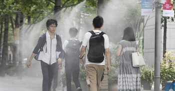 ক্ষতিপূরণ চেয়ে জাপান সরকারের বিরুদ্ধে মামলা করছেন নাগরিকরা