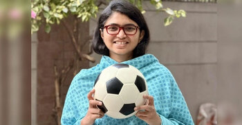 Jara alleges harassment of her female agents