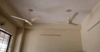 স্টেশনের খুলে নেওয়া সেই ফ্যান লাগিয়ে দিয়েছে রেলের বিদ্যুৎ বিভাগ