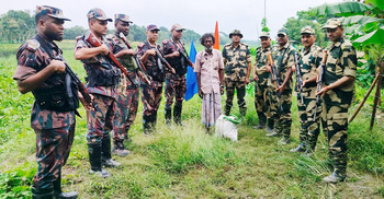 আটক বাংলাদেশিকে বিজিবির কাছে ফেরত দিলো বিএসএফ