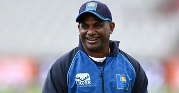 সরে দাড়াচ্ছেন শ্রীলঙ্কার কোচ জয়াসুরিয়া