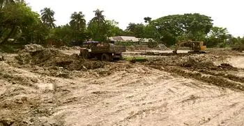কৃষিজমির মাটি কেটে বিক্রি, লাখ টাকা জরিমানা