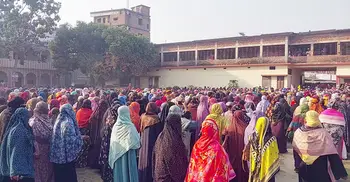 ভোট চাইতে গিয়ে হেনস্তার প্রতিবাদে যশোরে জামায়াতের মহিলা শাখার বিক্ষোভ