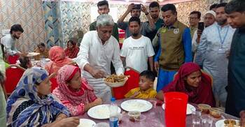 সুবিধাবঞ্চিত ৬০০ মানুষের মুখে হাসি ফোটালো ‘জয়ফুল জার্নি’