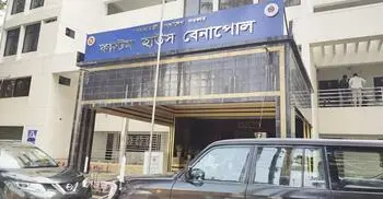 লক্ষ্যমাত্রার চেয়ে ২১৬ কোটি টাকা বেশি রাজস্ব আয় বেনাপোলে