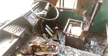 যশোরে থেমে থাকা বাসে দুর্বৃত্তদের আগুন