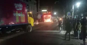 সাত ঘণ্টা অবরোধের পর বরিশাল-খুলনা মহাসড়কে যানচলাচল স্বাভাবিক