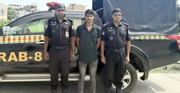 নার্সকে শ্লীলতাহানি-কুপিয়ে জখমের অভিযোগে যুবক গ্রেফতার