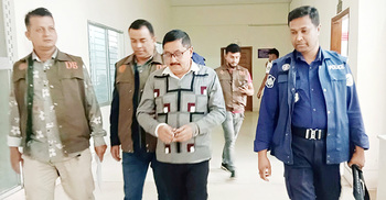 ঝালকাঠিতে অস্ত্রের লাইসেন্স নবায়ন করতে গিয়ে গ্রেফতার সাবেক মেয়র