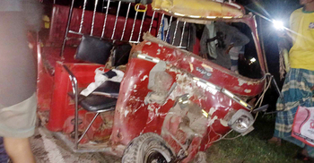 ঝিনাইদহে পিকআপভ্যান-থ্রি-হুইলার সংঘর্ষে নিহত ২