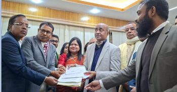 ঝিনাইদহে মনোনয়নপত্র জমা দিলেন বিএনপি-জামায়াত প্রার্থীরা